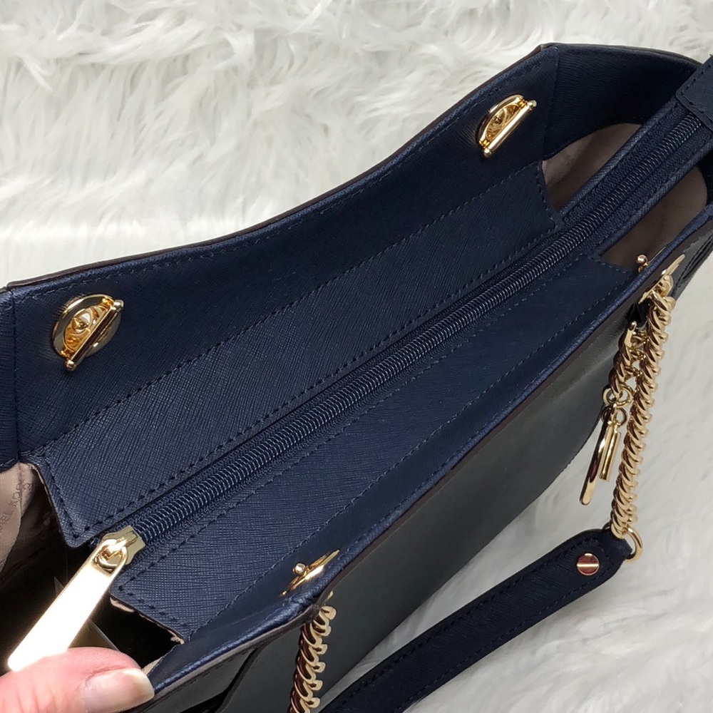 Nwt Michael Kors Jet Set travel large chain tote - Picture 6 of 6